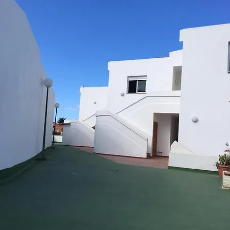 Attico Island Village דירה אדחה